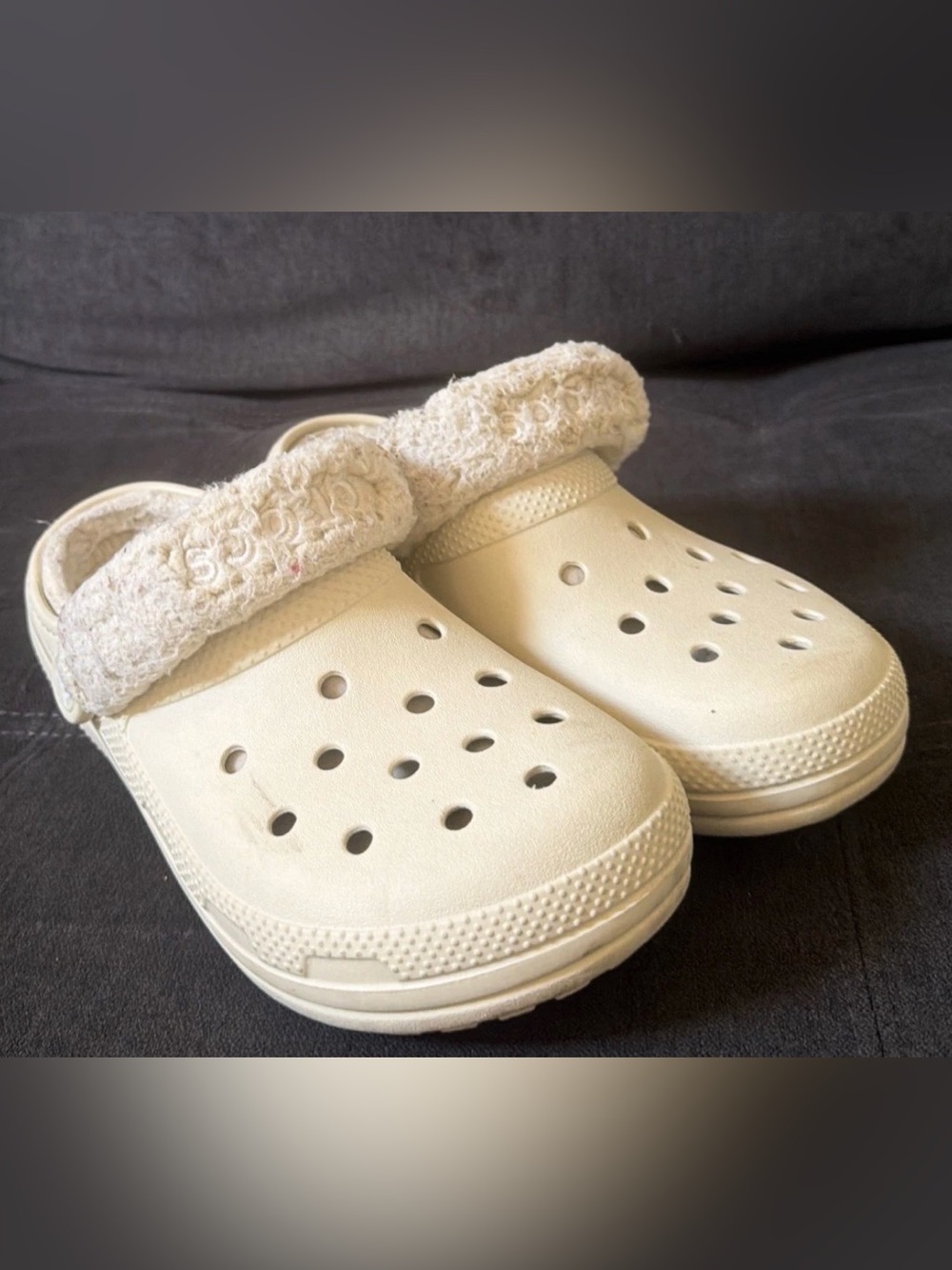 Crocs Women’s Beige Faux Fur Lined Clog Slippers Slip-On Comfort Shoe Size 10 M